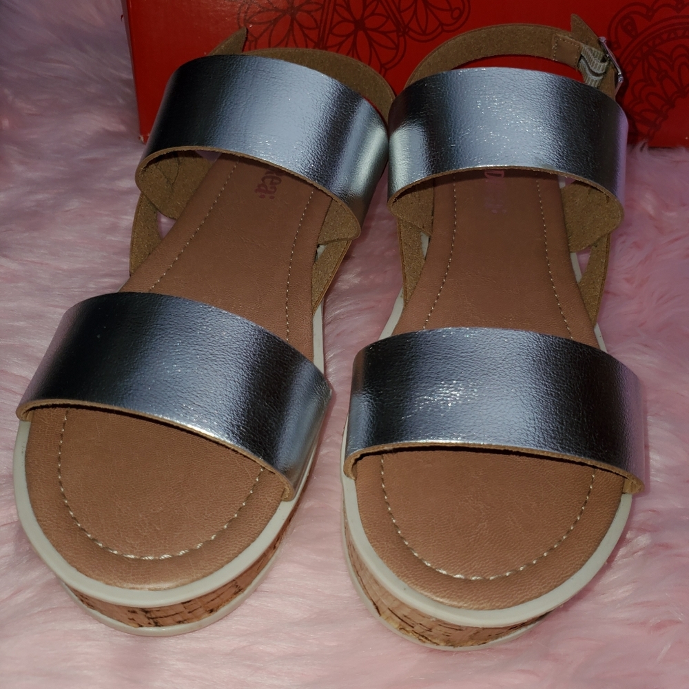 Andrea silver sandals